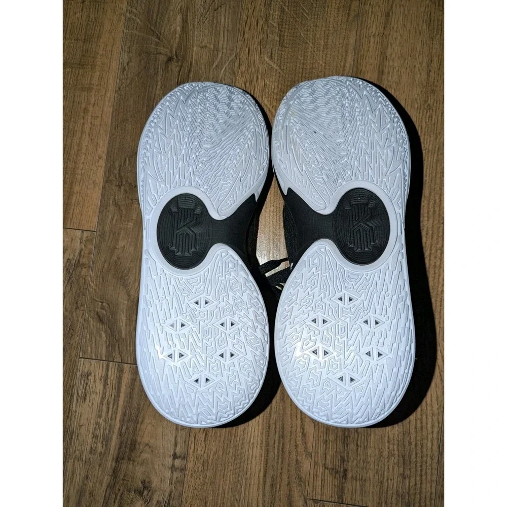 Nike Kyrie Low 5 TB 'Black And White' Mens US 11.5‎ D09617-002